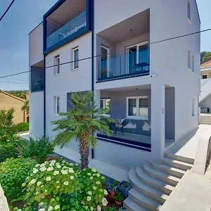 Hemetek Apartment